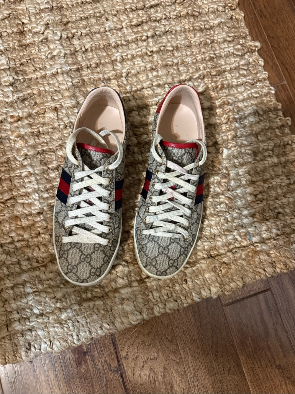 Gucci Women GG Canvas Sneakers in Beige with Red & Blue Stripe